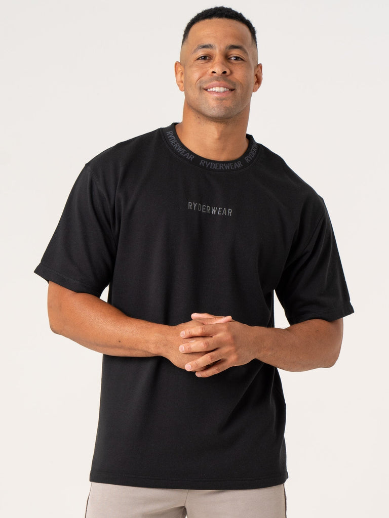pursuit-fleece-t-shirt-black-