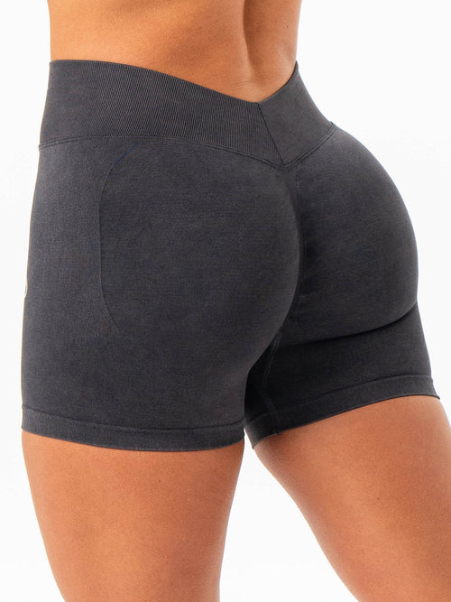 Stonewash Seamless V Back Shorts Black
