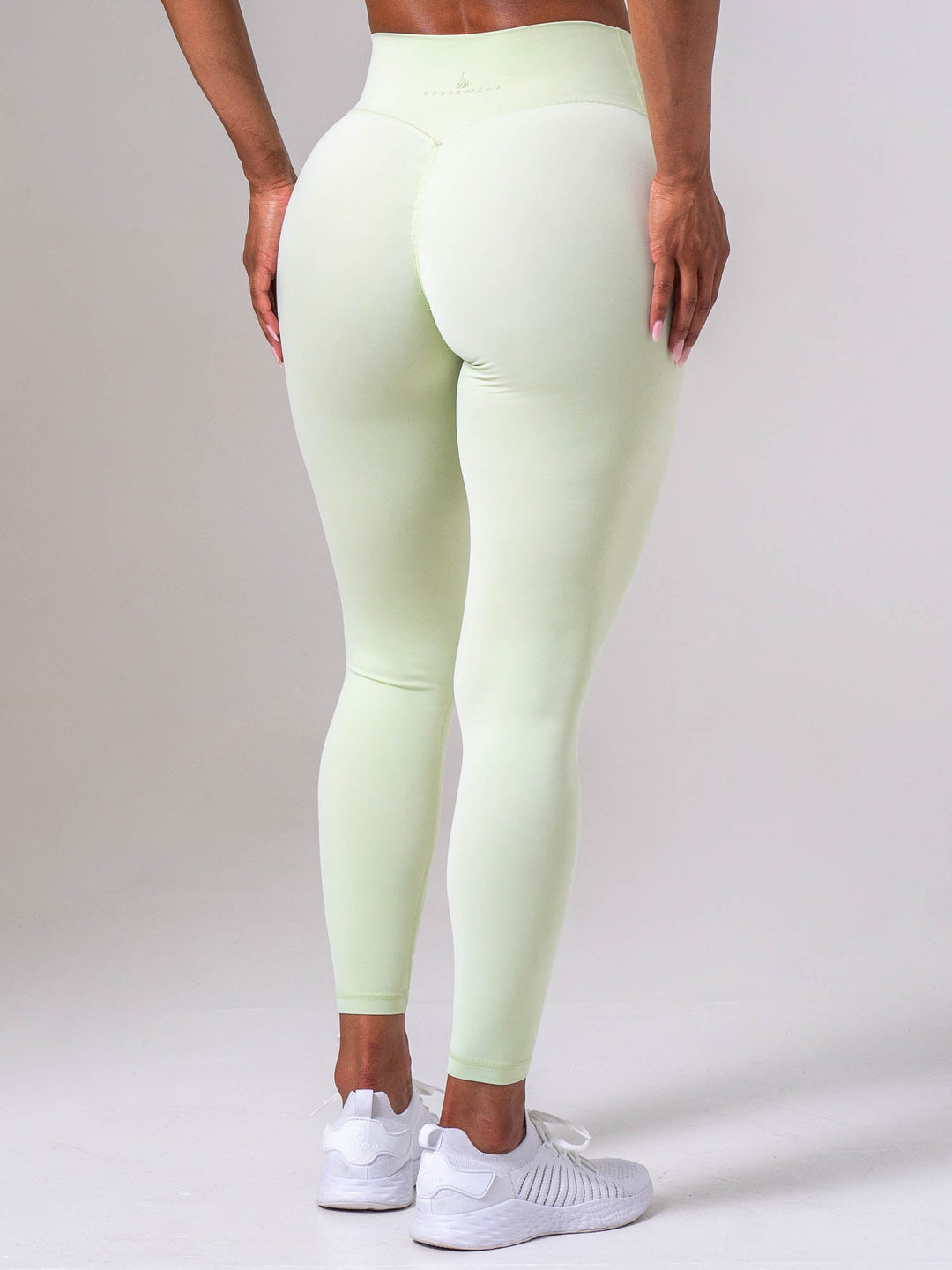 NKD Cross Over Invisible Scrunch Leggings - Matcha