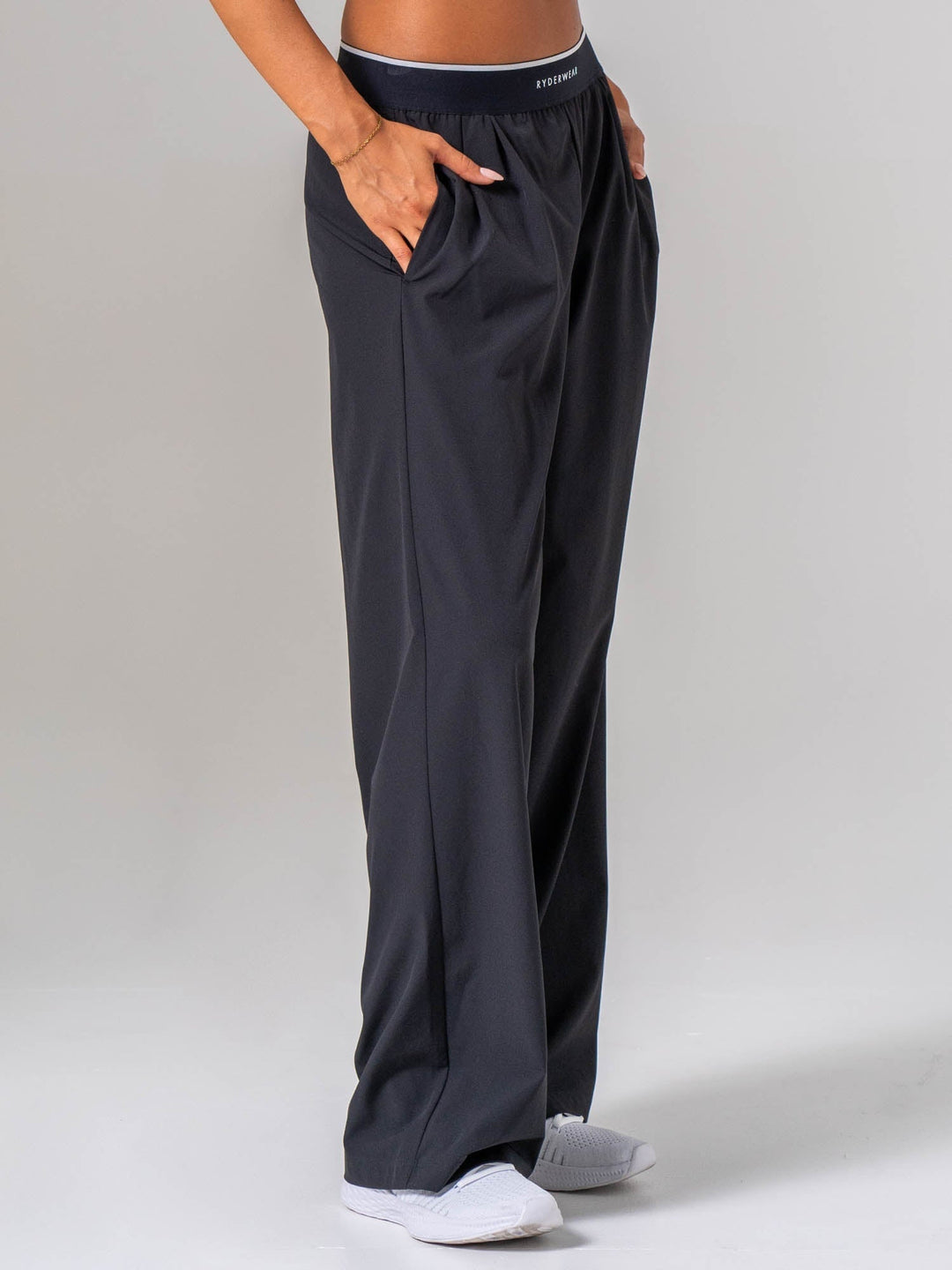 Aero Luxe Pants - Black Clothing Ryderwear 
