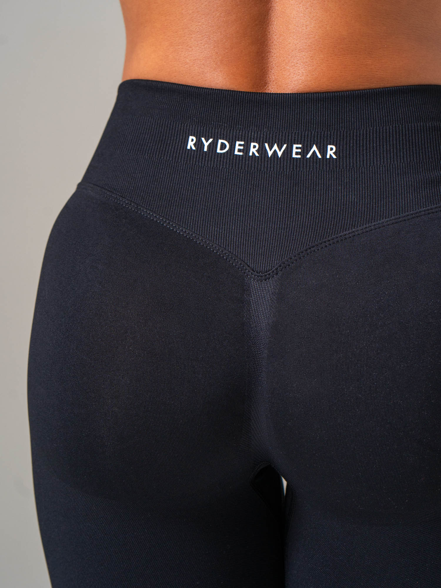 Boost Seamless Leggings - Black - Ryderwear