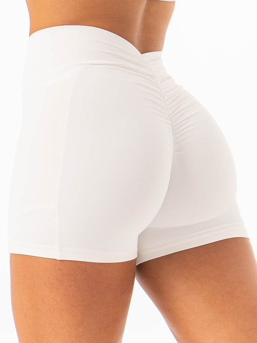 NKD V Scrunch Pocket Shorts Vanilla