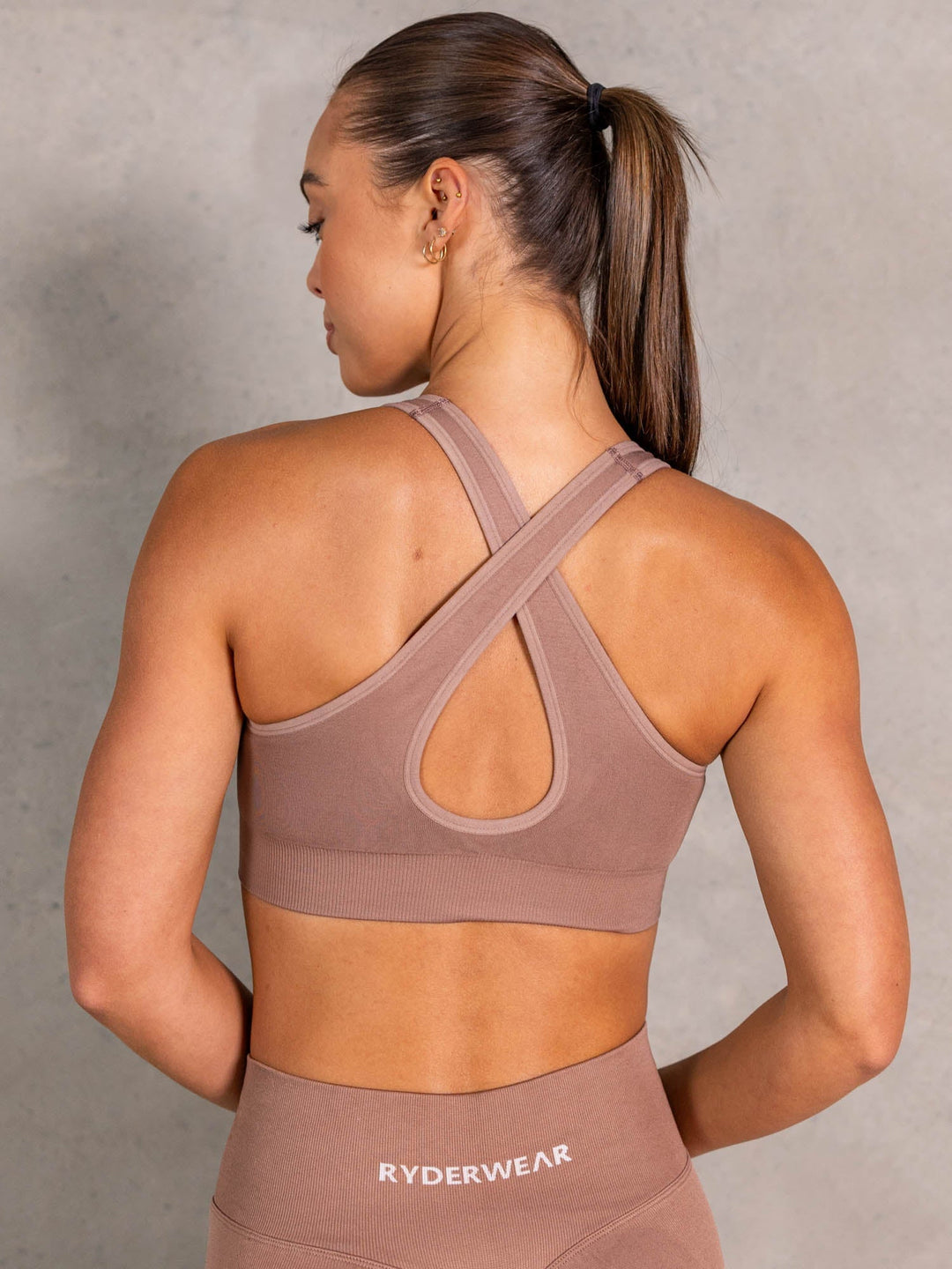 NRG Seamless Scoop Neck Sports Bra - Almond Clothing Ryderwear 