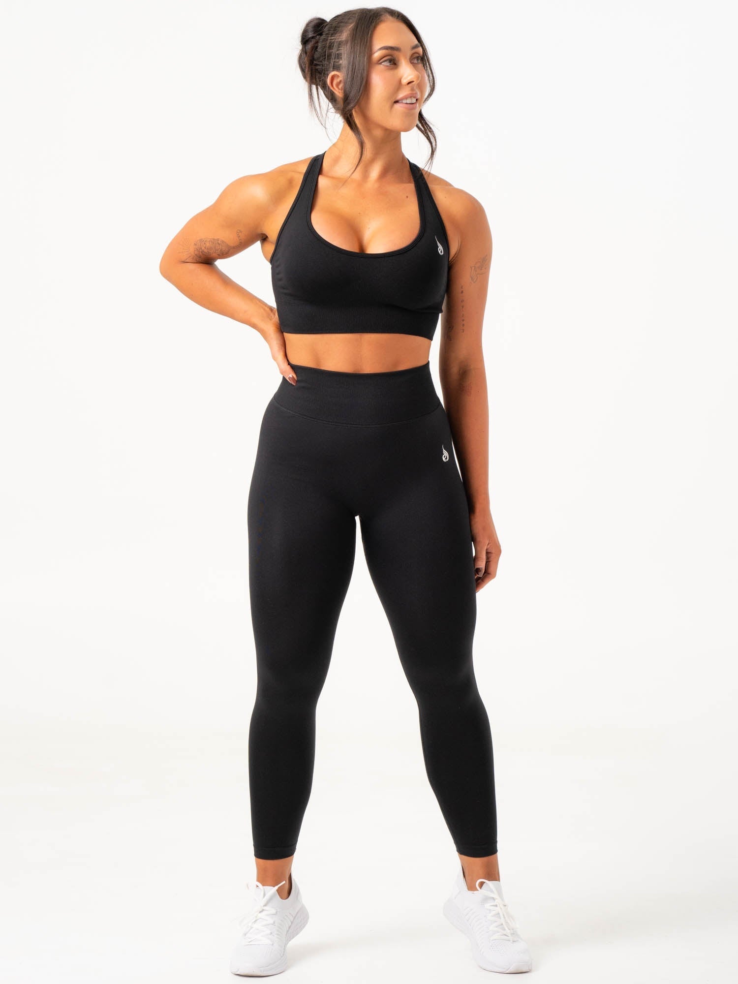 RYDER WEAR ブラ&レギンス Seamless V Back Contour Leggings - Black - Ryderwear