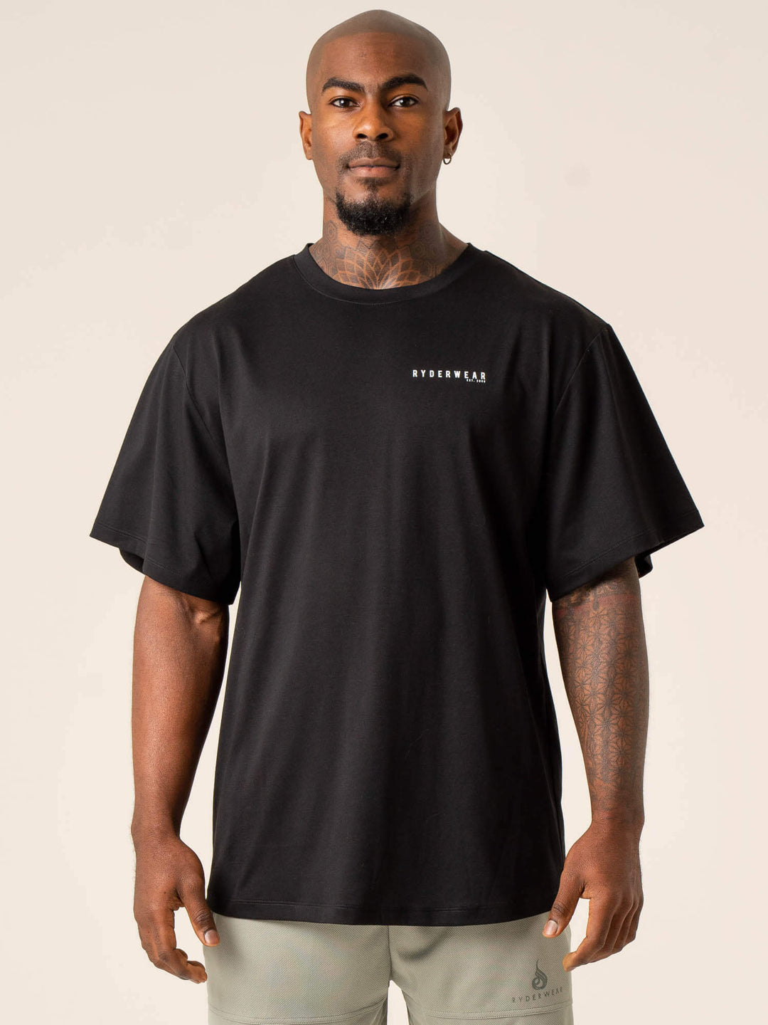 Advance Oversized T-Shirt - Black - Ryderwear