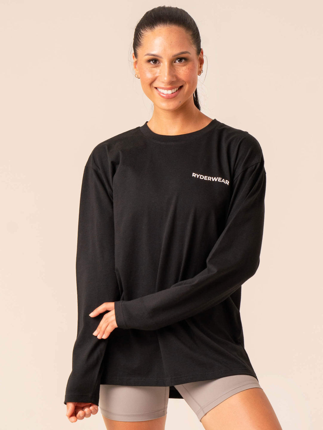Embody Oversized Long Sleeve T-Shirt - Black Clothing Ryderwear 