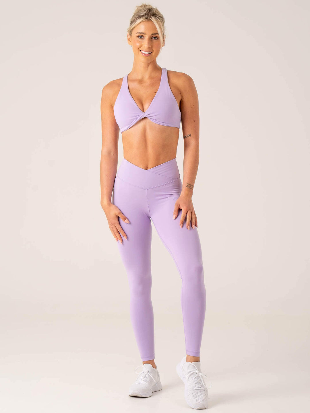 Momentum Twist Sports Bra - Lavender Clothing Ryderwear 