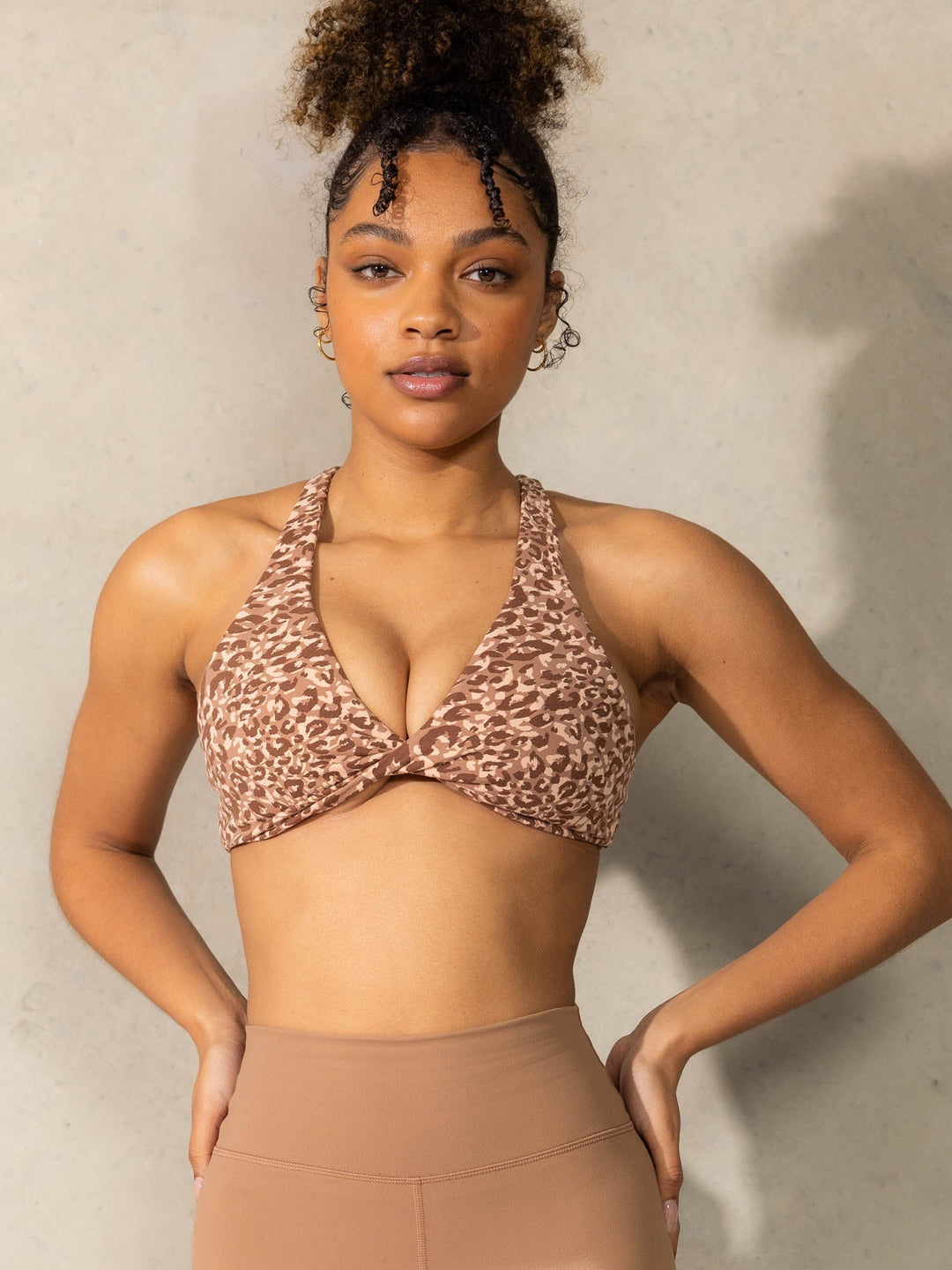 Momentum Twist Sports Bra - Mocha Leopard Clothing Ryderwear 