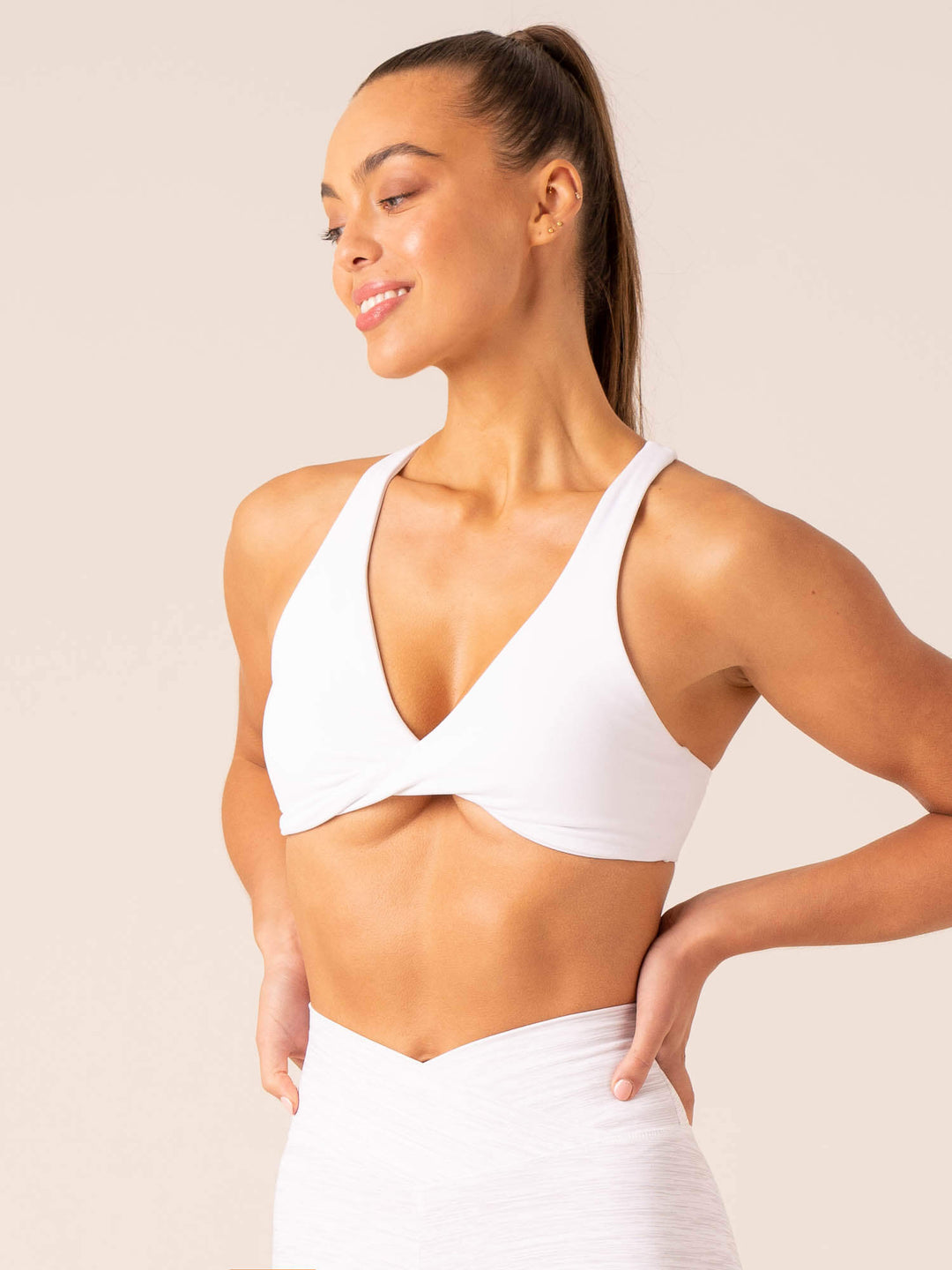 Momentum Twist Sports Bra - White Clothing Ryderwear 