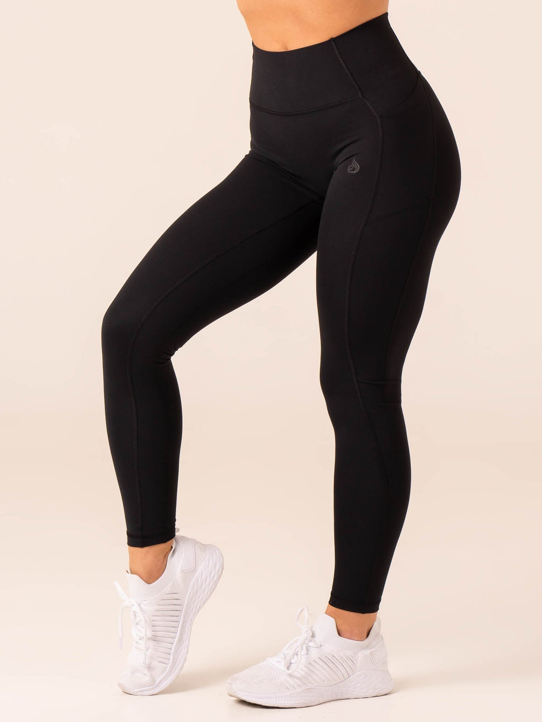 14 Best Black Leggings With Pockets | The Healthy