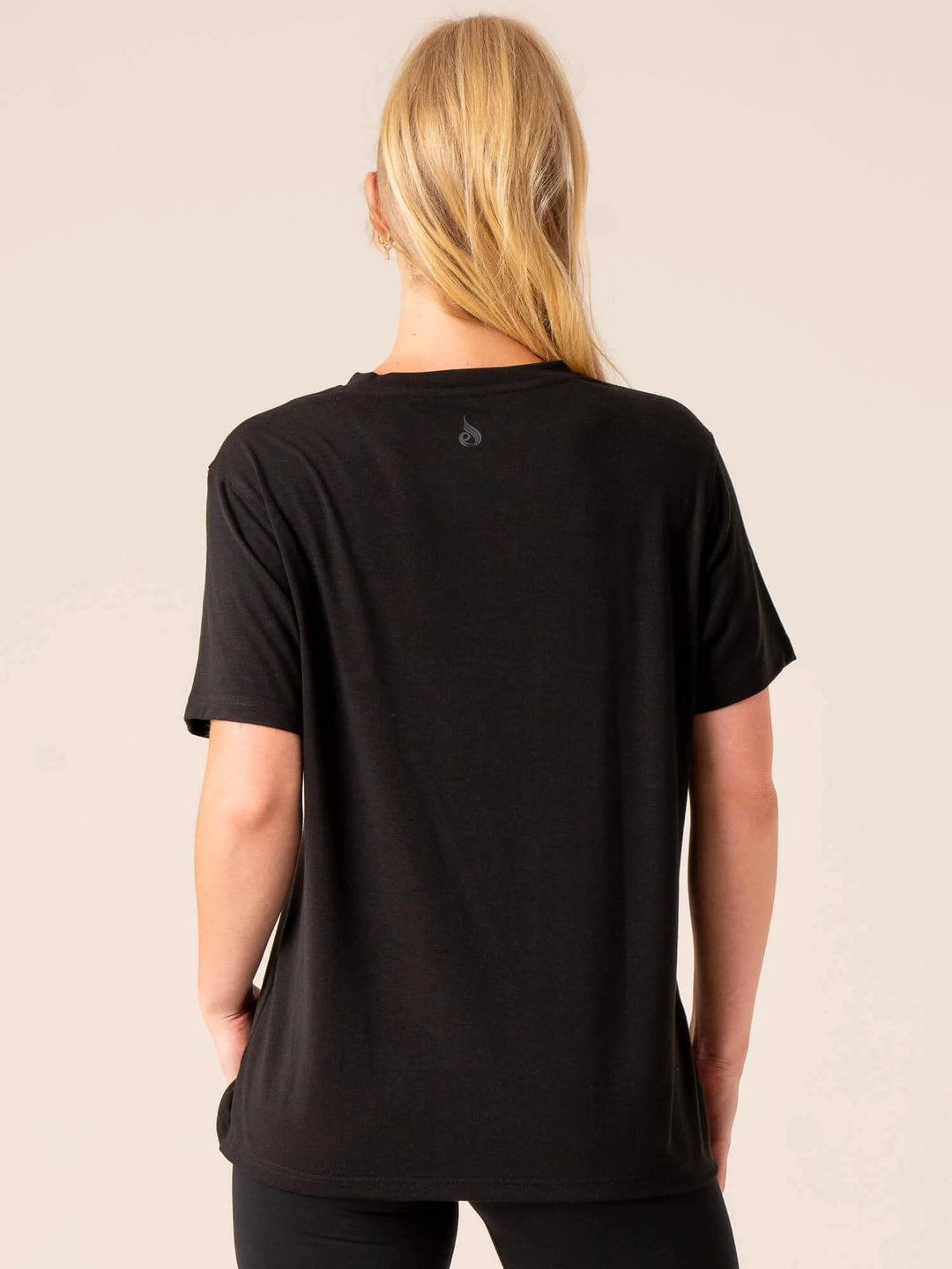 Black t shirt side view deals