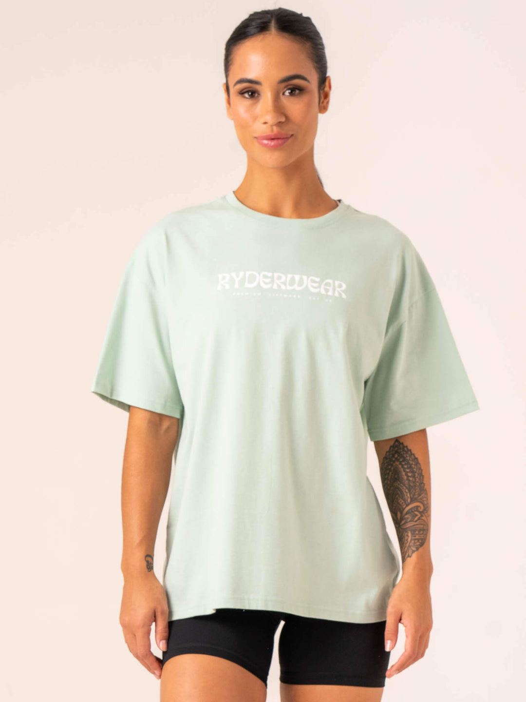 Retro Oversized T-Shirt - Mint Clothing Ryderwear 