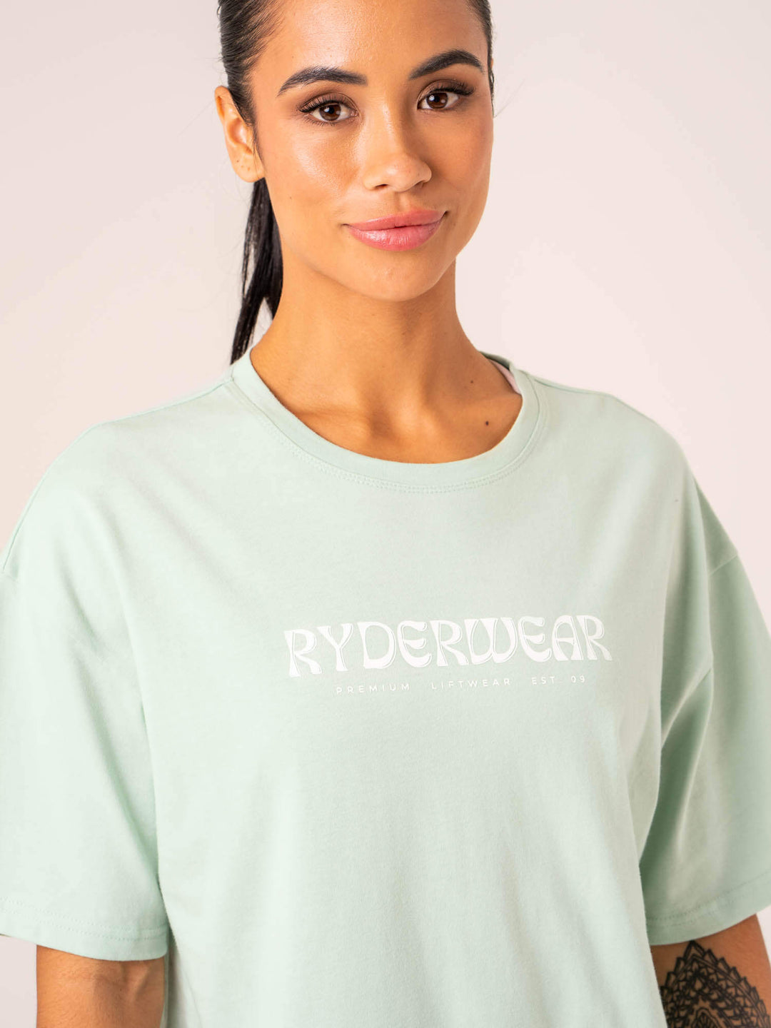 Retro Oversized T-Shirt - Mint Clothing Ryderwear 
