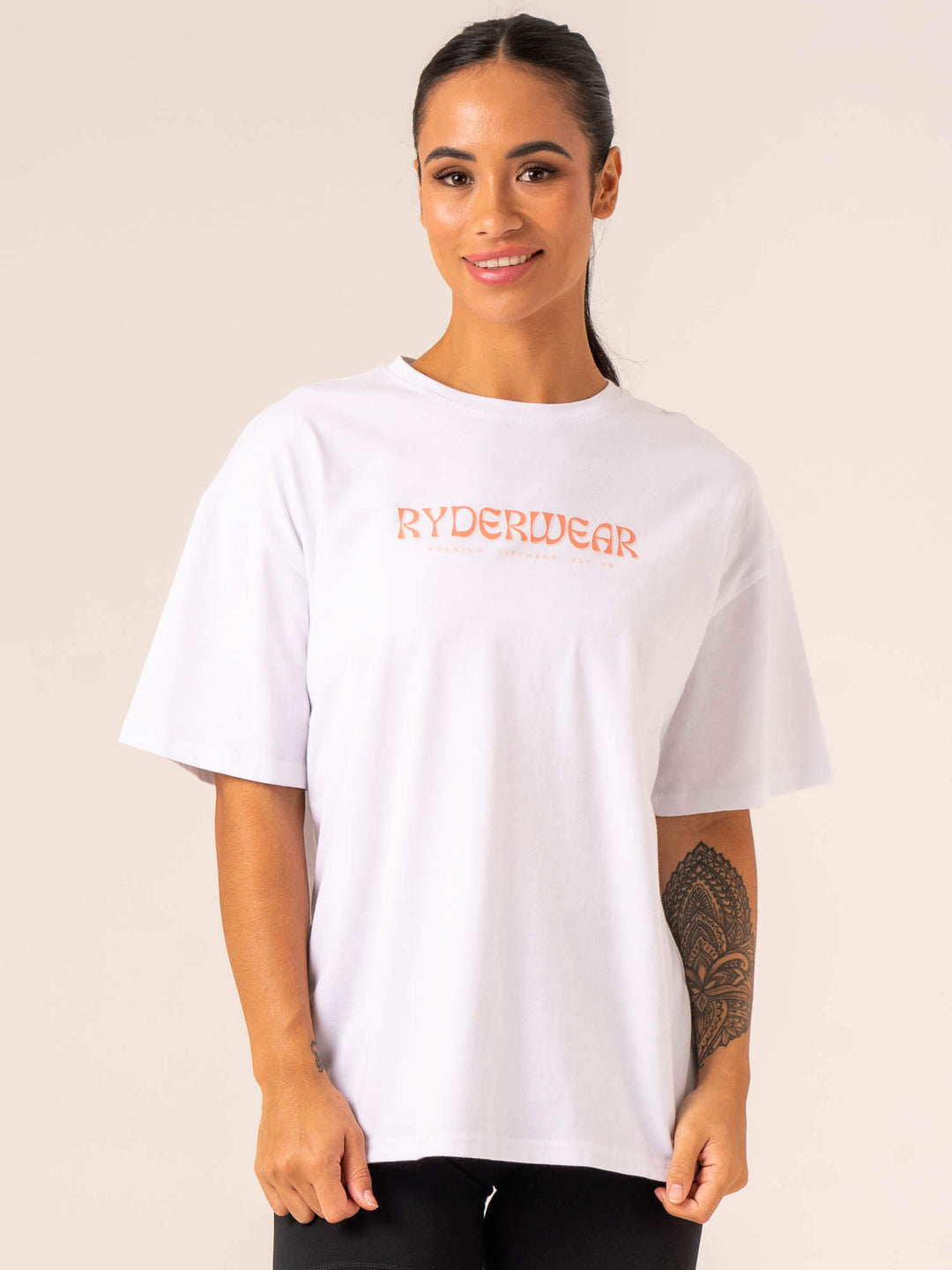 Retro Oversized T-Shirt - White Clothing Ryderwear 