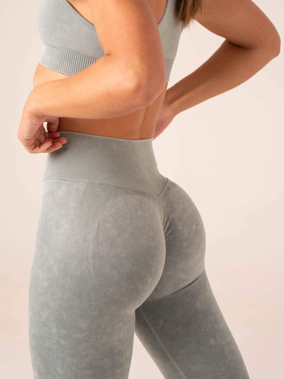 Stonewash Scrunch Seamless Leggings - Sage Stonewash Clothing Ryderwear 