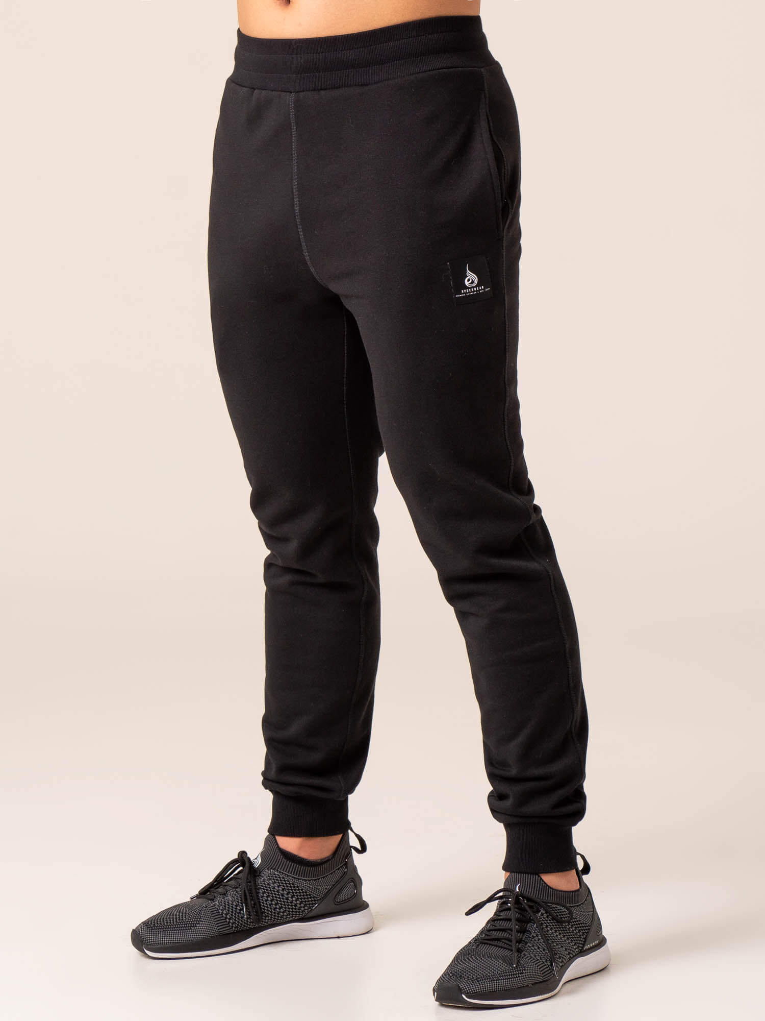 メンズウェア TNRCN ALL-TERRAIN JOGGER PANTS M terrain-track-pants-black-